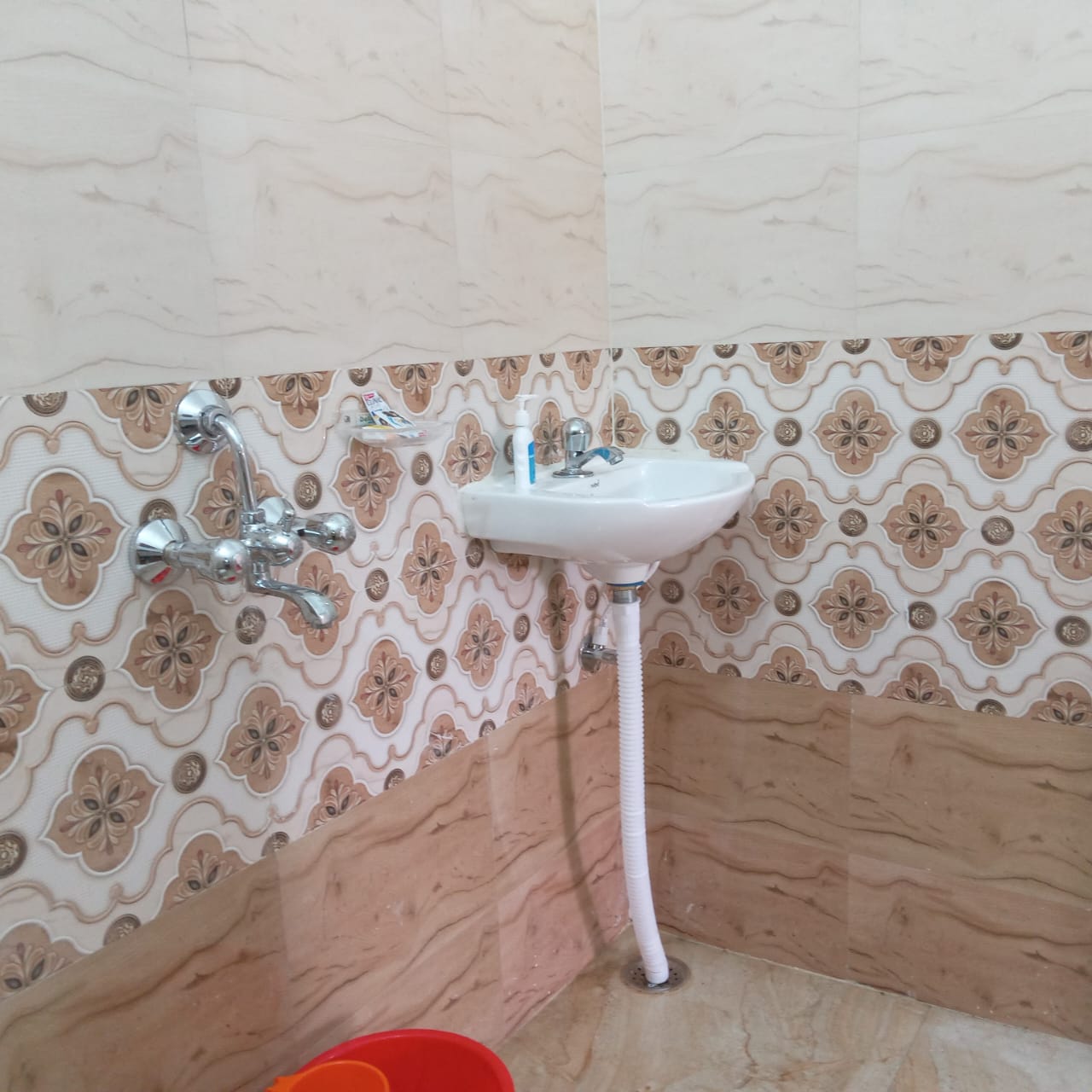 Deluxe (1 Bed) Non AC